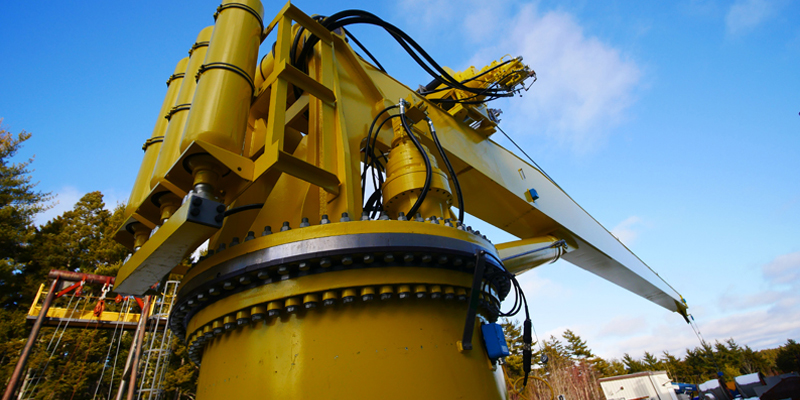 Shipboard Crane
